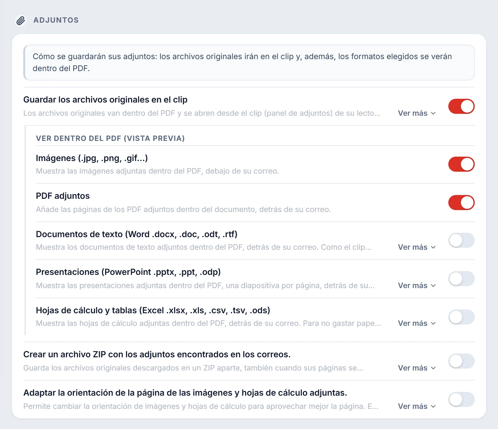 Ajustes de la extensión, sección Adjuntos: un resumen de cómo se guardarán los adjuntos, un interruptor para guardar los originales en el clip del PDF y uno para cada tipo de adjunto (imágenes, PDF, Word, PowerPoint y Excel), además del ZIP aparte.